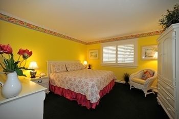 Lilac Tree Suites Макинак Айлънд Екстериор снимка